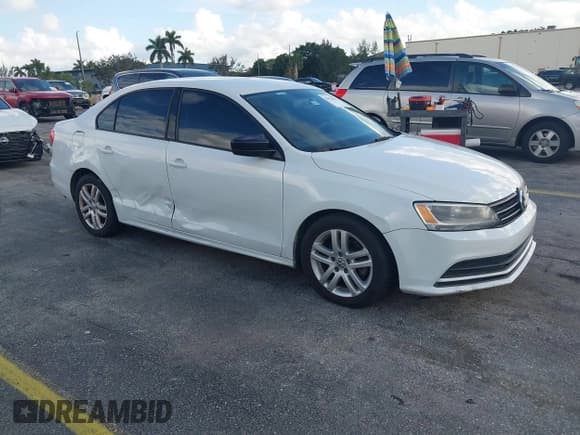 ✅ 2015 Volkswagen Jetta S • VIN: 3VW2K7AJ8FM353463 • Лот: 43814891. Опубликован ранее на IAAI с пробегом 162 523 миль. Бесплатный доступ к архиву аукционных продаж из США и подробный отчёт об истории автомобиля на DreamBid. Изображение 1.