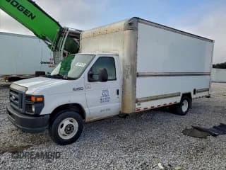 ✅ 2016 Ford Econoline Commercial • VIN: 1FDWE3FS5GDC34557 • Lot: 95429635. Wystawiony na Copart z przebiegiem 409 053 mil. Bezpłatny archiwum sprzedaży aukcyjnych z USA i szczegółowy raport historii pojazdu na DreamBid. Zdjęcie 1.