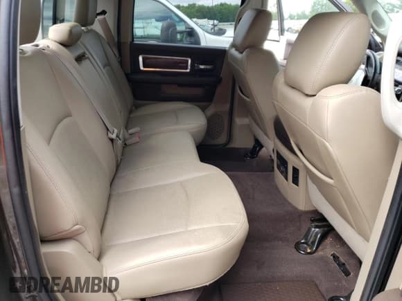 ✅ 2011 Dodge 3500 SLT • VIN: 3D73M3CL0BG536024 • Lot: 58751665. Wystawiony na Copart z przebiegiem Nie podano. Bezpłatny archiwum sprzedaży aukcyjnych z USA i szczegółowy raport historii pojazdu na DreamBid. Zdjęcie 10.