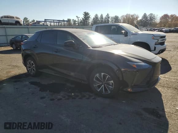 ✅ 2024 Lexus RZ 300e Premium • VIN: JTJABABBXRA001776 • Lot: 76914814. Wystawiony na Copart z przebiegiem 1 391 mil. Bezpłatny archiwum sprzedaży aukcyjnych z USA i szczegółowy raport historii pojazdu na DreamBid. Zdjęcie 4.