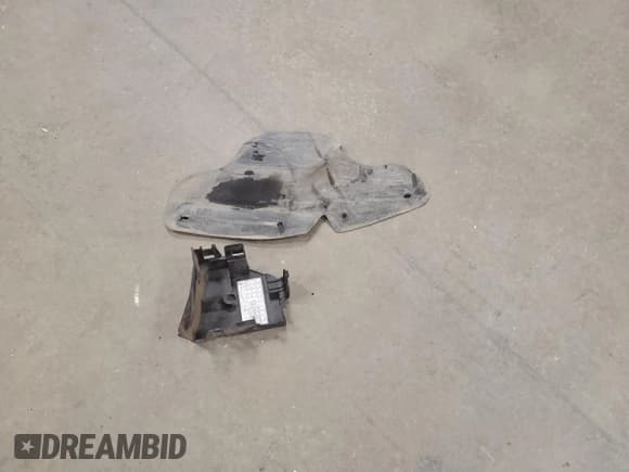 ✅ 2001 Chevrolet Silverado 2500HD • VIN: 1GCHK24G41E236753 • Lot: 67793055. Listed on Copart with 182,875 mi. Free auction sales archive from the USA and detailed vehicle history report at DreamBid. Image 12.