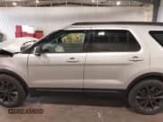 ✅ 2017 Ford Explorer XLT • VIN: 1FM5K8D89HGA27310 • Lot: 42051535. Wystawiony na IAAI z przebiegiem 111 483 mil. Bezpłatny archiwum sprzedaży aukcyjnych z USA i szczegółowy raport historii pojazdu na DreamBid. Zdjęcie 15.