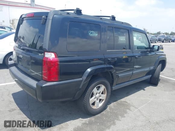 ✅ 2007 Jeep Commander Sport • VIN: 1J8HG48K07C504836 • Лот: 42537484. Опубликован ранее на IAAI с пробегом 99 313 миль. Бесплатный доступ к архиву аукционных продаж из США и подробный отчёт об истории автомобиля на DreamBid. Изображение 4.