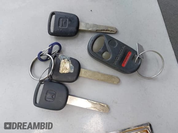 ✅ 2002 Honda CR-V EX • VIN: JHLRD78832C071115 • Лот: 42306572. Опубликован ранее на IAAI с пробегом 230 062 миль. Бесплатный доступ к архиву аукционных продаж из США и подробный отчёт об истории автомобиля на DreamBid. Изображение 11.