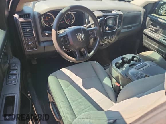 2013 Ram 1500 Express z VIN 1C6RR6KT4DS717087, wystawiony jako Copart lot #80187645 z przebiegiem 248 311 mil mil oraz Czysty tytuł • Clean title. Historia ofert i sprzedaży dostępna na DreamBid. Obrazek 8.