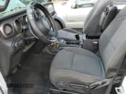 ✅ 2018 Jeep Wrangler Sport • VIN: 1C4GJXAG0JW152732 • Lot: 81301625. Wystawiony na Copart z przebiegiem 72 730 mil. Bezpłatny archiwum sprzedaży aukcyjnych z USA i szczegółowy raport historii pojazdu na DreamBid. Zdjęcie 7.