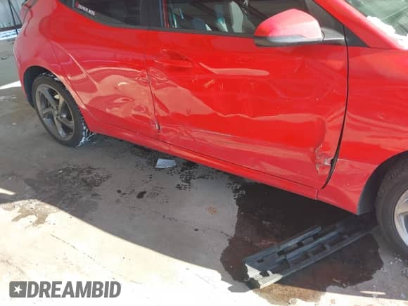 2019 Hyundai Veloster Premium with VIN KMHTG6AF6KU005242, listed as a IAAI auction lot 41358050 with 124,415 mi miles and . Bid and sale history available at DreamBid. Image 6.