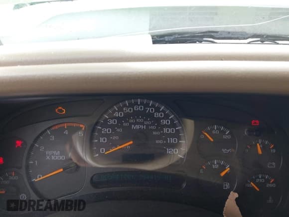 ✅ 2005 Chevrolet Silverado 2500HD LT • VIN: 1GCHK23215F950393 • Lot: 41780395. Wystawiony na IAAI z przebiegiem 294 419 mil. Bezpłatny archiwum sprzedaży aukcyjnych z USA i szczegółowy raport historii pojazdu na DreamBid. Zdjęcie 7.