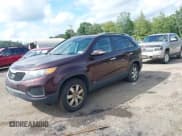 ✅ 2013 Kia Sorento LX • VIN: 5XYKTDA22DG400889 • Lot: 42906305. Listed on IAAI with 202,449 mi. Free auction sales archive from the USA and detailed vehicle history report at DreamBid. Image 2.
