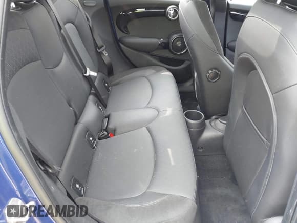 ✅ 2021 MINI Hardtop 4 Door Cooper S • VIN: WMWXU9C00M2N60370 • Lot: 42426257. Listed on IAAI with 11,288 mi. Free auction sales archive from the USA and detailed vehicle history report at DreamBid. Image 8.