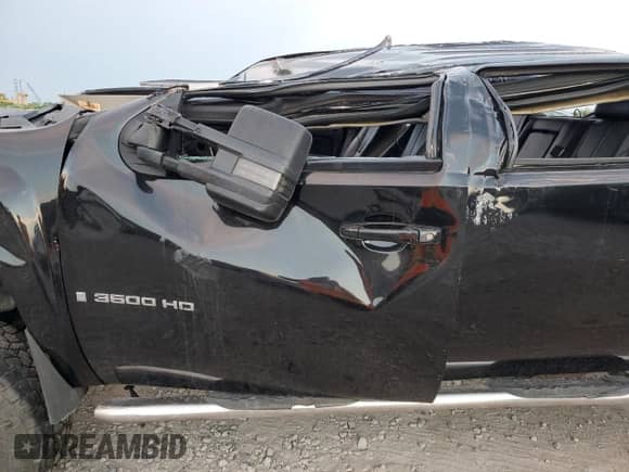 2009 Chevrolet Silverado 3500HD DRW LTZ с VIN 1GCJK93679F188819, выставлен на аукционе Copart как лот 62828544 с пробегом Не указан миль и На запчасти • Non repairable. История ставок и продаж доступна на DreamBid. Изображение 7.