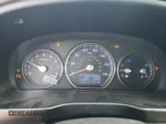 ✅ 2011 Hyundai Santa Fe GLS • VIN: 5XYZG4AG1BG035732 • Lot: 69041484. Listed on Copart with 177,215 mi. Free auction sales archive from the USA and detailed vehicle history report at DreamBid. Image 9.