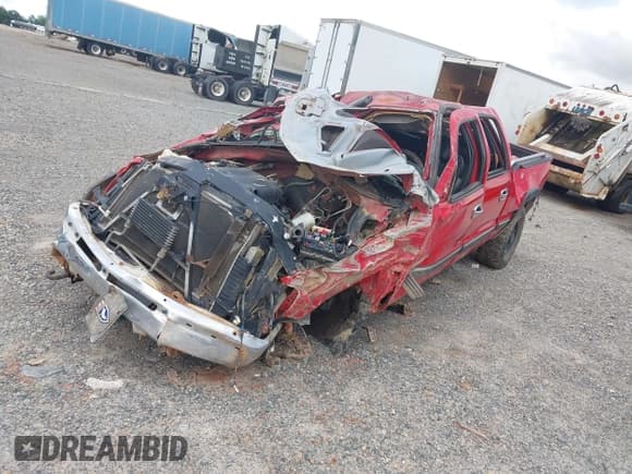 ✅ 2002 Chevrolet Silverado 2500HD LS • VIN: 1GCHK23G02F127574 • Лот: 42378781. Опубликован ранее на IAAI с пробегом Не указан. Бесплатный доступ к архиву аукционных продаж из США и подробный отчёт об истории автомобиля на DreamBid. Изображение 2.