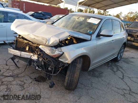 ✅ 2013 Audi Q5 Prestige • VIN: WA1WGBFP1DA047411 • Lot: 43744849. Listed on IAAI with 130,334 mi. Free auction sales archive from the USA and detailed vehicle history report at DreamBid. Image 17.