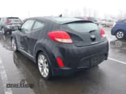 ✅ 2013 Hyundai Veloster w/Black Int • VIN: KMHTC6AD1DU151125 • Lot: 41574616. Wystawiony na IAAI z przebiegiem 98 674 mil. Bezpłatny archiwum sprzedaży aukcyjnych z USA i szczegółowy raport historii pojazdu na DreamBid. Zdjęcie 3.