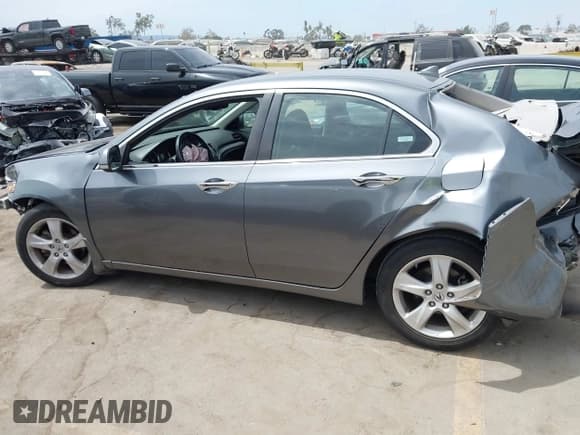 ✅ 2009 Acura TSX • VIN: JH4CU266X9C003426 • Lot: 43084018. Listed on IAAI with 138,021 mi. Free auction sales archive from the USA and detailed vehicle history report at DreamBid. Image 15.