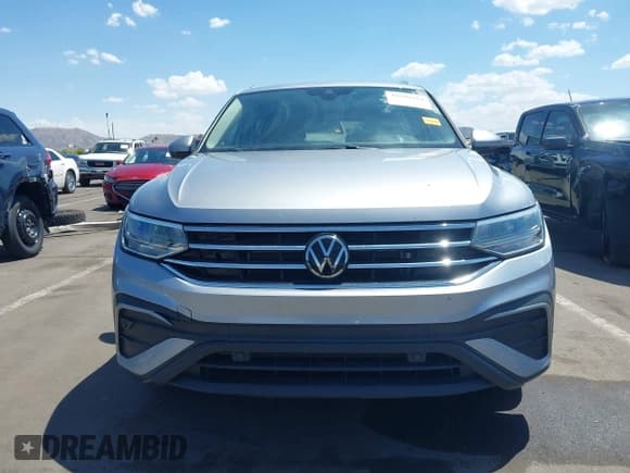 ✅ 2022 Volkswagen Tiguan SE • VIN: 3VV3B7AX9NM067410 • Lot: 42900264. Listed on IAAI with 68,594 mi. Free auction sales archive from the USA and detailed vehicle history report at DreamBid. Image 12.