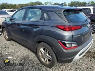 ✅ 2022 Hyundai Kona SE • VIN: KM8K22AB0NU768099 • Лот: 73890254. Опубликован ранее на Copart с пробегом 12 003 миль. Бесплатный доступ к архиву аукционных продаж из США и подробный отчёт об истории автомобиля на DreamBid. Изображение 2.