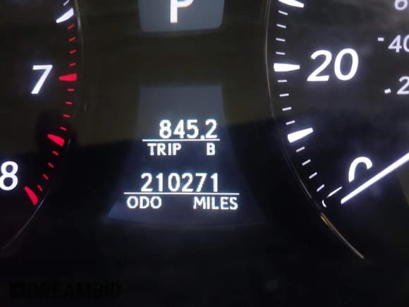 ✅ 2008 Lexus LS 460 • VIN: JTHBL46F385081009 • Лот: 43646102. Опубликован ранее на IAAI с пробегом 210 271 миль. Бесплатный доступ к архиву аукционных продаж из США и подробный отчёт об истории автомобиля на DreamBid. Изображение 15.