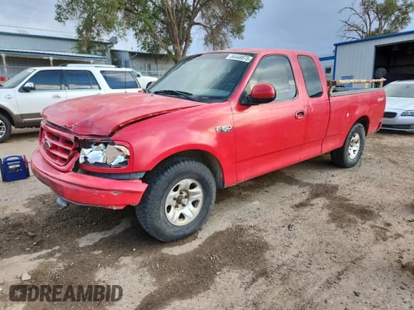 ✅ 2003 Ford F-150 XL • VIN: 1FTRX17243NB08550 • Lot: 84448875. Listed on Copart with 238,968 mi. Free auction sales archive from the USA and detailed vehicle history report at DreamBid. Image 1.