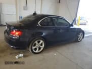 ✅ 2009 BMW 1 Series 128i • VIN: WBAUP73589VK75612 • Лот: 66622145. Опубликован ранее на Copart с пробегом 106 931 миль. Бесплатный доступ к архиву аукционных продаж из США и подробный отчёт об истории автомобиля на DreamBid. Изображение 3.