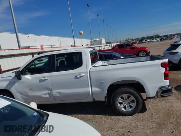 ✅ 2025 Chevrolet Silverado 1500 LT • VIN: 1GCPACED1SZ117450 • Лот: 43838956. Опубликован ранее на IAAI с пробегом 11 260 миль. Бесплатный доступ к архиву аукционных продаж из США и подробный отчёт об истории автомобиля на DreamBid. Изображение 14.