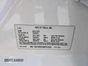 ✅ 2022 Tesla Model Y Long Range • VIN: 7SAYGDEE4NF315356 • Lot: 42895102. Wystawiony na IAAI z przebiegiem 1 057 mil. Bezpłatny archiwum sprzedaży aukcyjnych z USA i szczegółowy raport historii pojazdu na DreamBid. Zdjęcie 9.