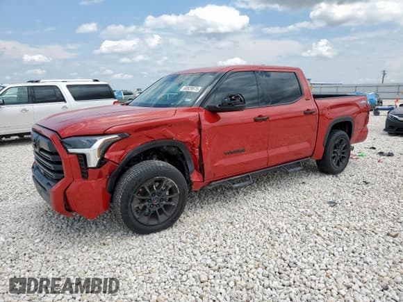 ✅ 2022 Toyota Tundra SR5 • VIN: 5TFLA5AB8NX011463 • Lot: 68829575. Wystawiony na Copart z przebiegiem 25 127 mil. Bezpłatny archiwum sprzedaży aukcyjnych z USA i szczegółowy raport historii pojazdu na DreamBid. Zdjęcie 1.
