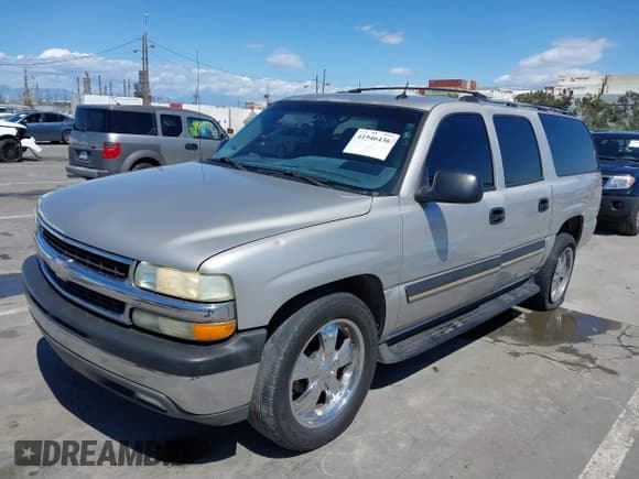 ✅ 2005 Chevrolet Suburban LT • VIN: 3GNEC16Z35G104209 • Lot: 41946436. Listed on IAAI with 204,543 mi. Free auction sales archive from the USA and detailed vehicle history report at DreamBid. Image 17.