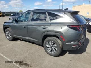 ✅ 2022 Hyundai Tucson Blue • VIN: KM8JBCA10NU013706 • Lot: 75915214. Wystawiony na Copart z przebiegiem 39 342 mil. Bezpłatny archiwum sprzedaży aukcyjnych z USA i szczegółowy raport historii pojazdu na DreamBid. Zdjęcie 2.