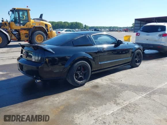 ✅ 2009 Ford Mustang GT • VIN: 1ZVHT82H195145878 • Лот: 42303694. Опубликован ранее на IAAI с пробегом 164 789 миль. Бесплатный доступ к архиву аукционных продаж из США и подробный отчёт об истории автомобиля на DreamBid. Изображение 4.