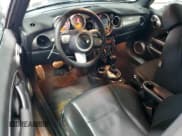 ✅ 2006 MINI Convertible S • VIN: WMWRH33526TK59005 • Lot: 87219525. Wystawiony na Copart z przebiegiem 100 070 mil. Bezpłatny archiwum sprzedaży aukcyjnych z USA i szczegółowy raport historii pojazdu na DreamBid. Zdjęcie 8.