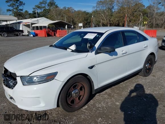 ✅ 2019 Ford Police Interceptor • VIN: 1FAHP2MT3KG103508 • Lot: 41299459. Wystawiony na IAAI z przebiegiem 33 138 mil. Bezpłatny archiwum sprzedaży aukcyjnych z USA i szczegółowy raport historii pojazdu na DreamBid. Zdjęcie 12.