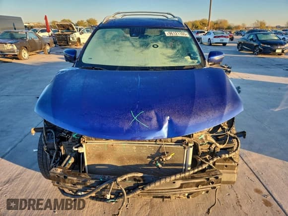 ✅ 2017 Nissan Rogue SV • VIN: 5N1AT2MT7HC827933 • Lot: 96121105. Listed on Copart with 67,217 mi. Free auction sales archive from the USA and detailed vehicle history report at DreamBid. Image 5.