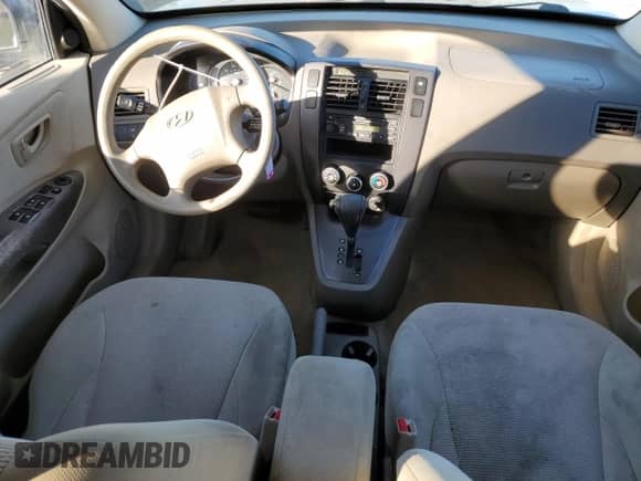 2008 Hyundai Tucson GLS z VIN KM8JM12B38U755186, wystawiony jako Copart lot #77097104 z przebiegiem 209 714 mil mil oraz Szkoda całkowita • Salvage title. Historia ofert i sprzedaży dostępna na DreamBid. Obrazek 8.