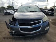 ✅ 2010 Chevrolet Traverse 1LT • VIN: 1GNLVFED8AS143353 • Lot: 74513504. Wystawiony na Copart z przebiegiem 237 591 mil. Bezpłatny archiwum sprzedaży aukcyjnych z USA i szczegółowy raport historii pojazdu na DreamBid. Zdjęcie 5.