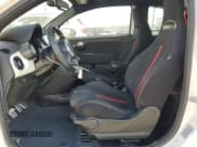 ✅ 2017 FIAT 500 Abarth • VIN: 3C3CFFFH1HT565727 • Lot: 80726895. Wystawiony na Copart z przebiegiem 91 920 mil. Bezpłatny archiwum sprzedaży aukcyjnych z USA i szczegółowy raport historii pojazdu na DreamBid. Zdjęcie 7.