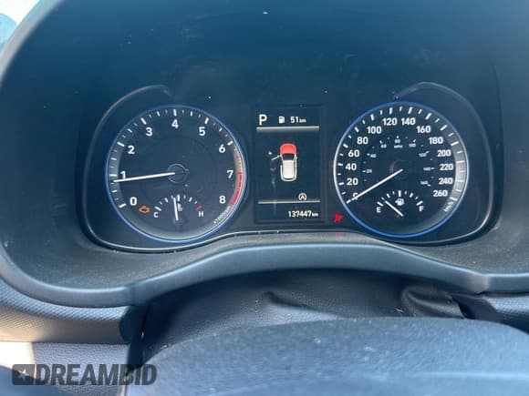 ✅ 2022 Hyundai Kona Essential • VIN: KM8K1CAB1NU764474 • Лот: 69767025. Опубликован ранее на Copart с пробегом 137 447 миль. Бесплатный доступ к архиву аукционных продаж из США и подробный отчёт об истории автомобиля на DreamBid. Изображение 8.