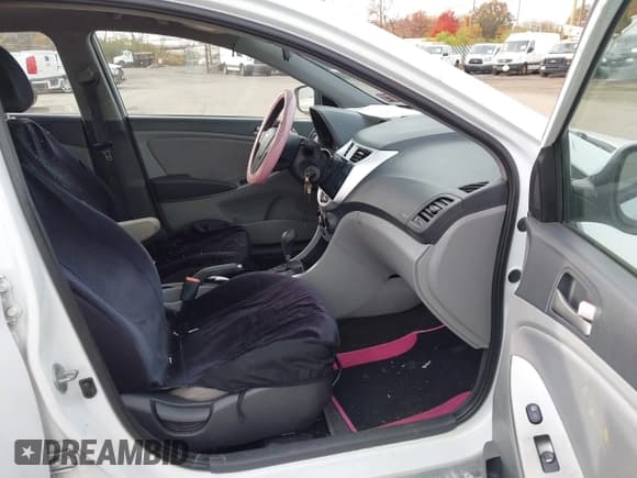 ✅ 2017 Hyundai Accent SE • VIN: KMHCT5AE3HU320991 • Lot: 43654064. Listed on IAAI with 146,379 mi. Free auction sales archive from the USA and detailed vehicle history report at DreamBid. Image 5.