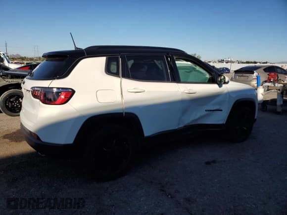 ✅ 2021 Jeep Compass Altitude • VIN: 3C4NJCBB0MT559852 • Lot: 87393735. Listed on Copart with 31,282 mi. Free auction sales archive from the USA and detailed vehicle history report at DreamBid. Image 3.
