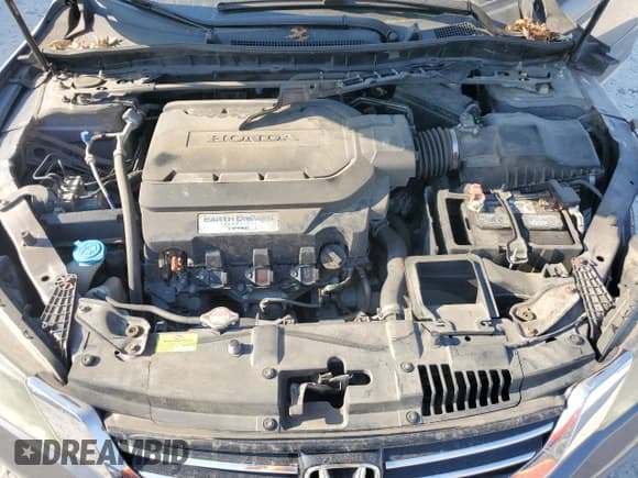 ✅ 2015 Honda Accord EX-L • VIN: 1HGCR3F80FA022473 • Lot: 86710545. Wystawiony na Copart z przebiegiem 85 755 mil. Bezpłatny archiwum sprzedaży aukcyjnych z USA i szczegółowy raport historii pojazdu na DreamBid. Zdjęcie 11.