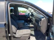 ✅ 2022 Chevrolet Silverado 1500 LT Trail Boss • VIN: 1GCPYFED0NZ236995 • Lot: 42514111. Wystawiony na IAAI z przebiegiem 53 377 mil. Bezpłatny archiwum sprzedaży aukcyjnych z USA i szczegółowy raport historii pojazdu na DreamBid. Zdjęcie 5.