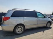 ✅ 2010 Toyota Sienna XLE • VIN: 5TDYK4CC5AS327003 • Лот: 71071155. Опубликован ранее на Copart с пробегом 147 473 миль. Бесплатный доступ к архиву аукционных продаж из США и подробный отчёт об истории автомобиля на DreamBid. Изображение 3.