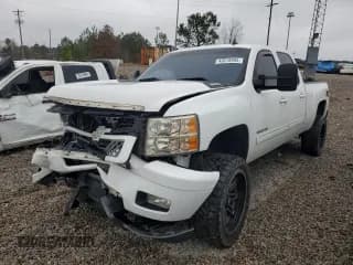 ✅ 2013 Chevrolet Silverado 2500HD LTZ • VIN: 1GC1KYE8XDF109371 • Lot: 45818985. Wystawiony na Copart z przebiegiem 242 891 mil. Bezpłatny archiwum sprzedaży aukcyjnych z USA i szczegółowy raport historii pojazdu na DreamBid. Zdjęcie 1.