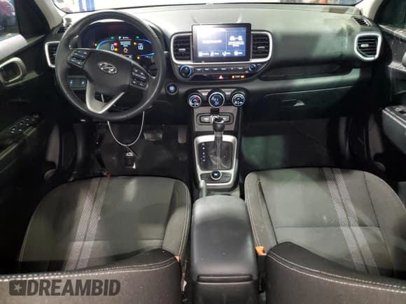 ✅ 2024 Hyundai Venue SEL • VIN: KMHRC8A34RU280173 • Lot: 47983885. Listed on Copart with 23,762 mi. Free auction sales archive from the USA and detailed vehicle history report at DreamBid. Image 8.