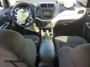 ✅ 2018 Dodge Journey SE • VIN: 3C4PDCAB5JT535706 • Lot: 84874695. Wystawiony na Copart z przebiegiem Nie podano. Bezpłatny archiwum sprzedaży aukcyjnych z USA i szczegółowy raport historii pojazdu na DreamBid. Zdjęcie 8.