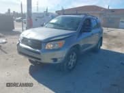 ✅ 2008 Toyota RAV4 • VIN: JTMBD35V085200040 • Lot: 43625247. Wystawiony na IAAI z przebiegiem 198 576 mil. Bezpłatny archiwum sprzedaży aukcyjnych z USA i szczegółowy raport historii pojazdu na DreamBid. Zdjęcie 2.