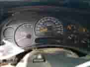 2005 Chevrolet Silverado 1500 LS z VIN 1GCEK19T35E177042, wystawiony jako Copart lot #70956164 z przebiegiem 84 434 mil mil oraz Czysty tytuł • Clean title. Historia ofert i sprzedaży dostępna na DreamBid. Obrazek 9.