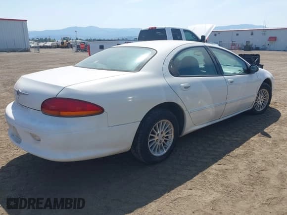 ✅ 2004 Chrysler Concorde LX • VIN: 2C3HD46R44H695934 • Lot: 42478121. Wystawiony na IAAI z przebiegiem 183 917 mil. Bezpłatny archiwum sprzedaży aukcyjnych z USA i szczegółowy raport historii pojazdu na DreamBid. Zdjęcie 4.