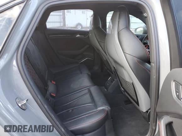 ✅ 2018 Audi RS 3 • VIN: WUABWGFF1J1906295 • Лот: 89249495. Опубликован ранее на Copart с пробегом 68 531 миль. Бесплатный доступ к архиву аукционных продаж из США и подробный отчёт об истории автомобиля на DreamBid. Изображение 6.